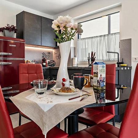 Apartment Il Cuore Rosso Naturns Bagian luar foto