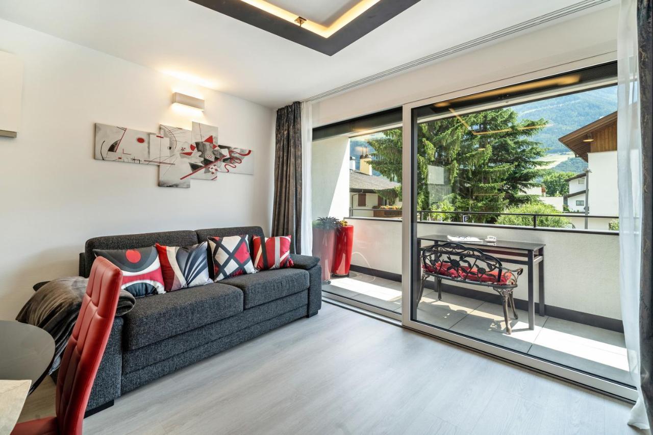 Apartment Il Cuore Rosso Naturns Bagian luar foto