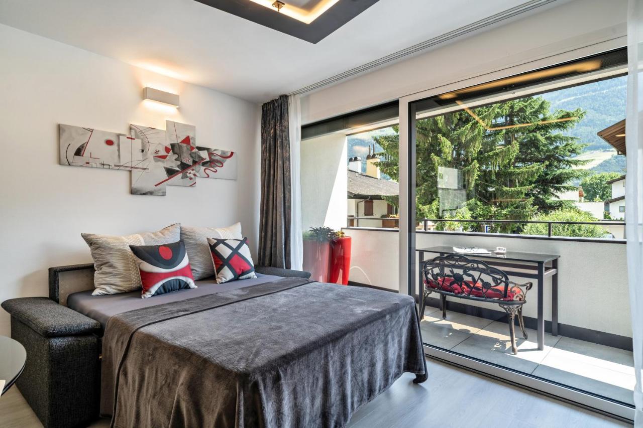 Apartment Il Cuore Rosso Naturns Bagian luar foto