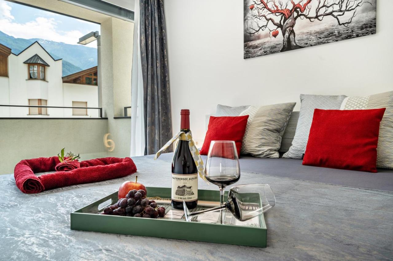 Apartment Il Cuore Rosso Naturns Bagian luar foto